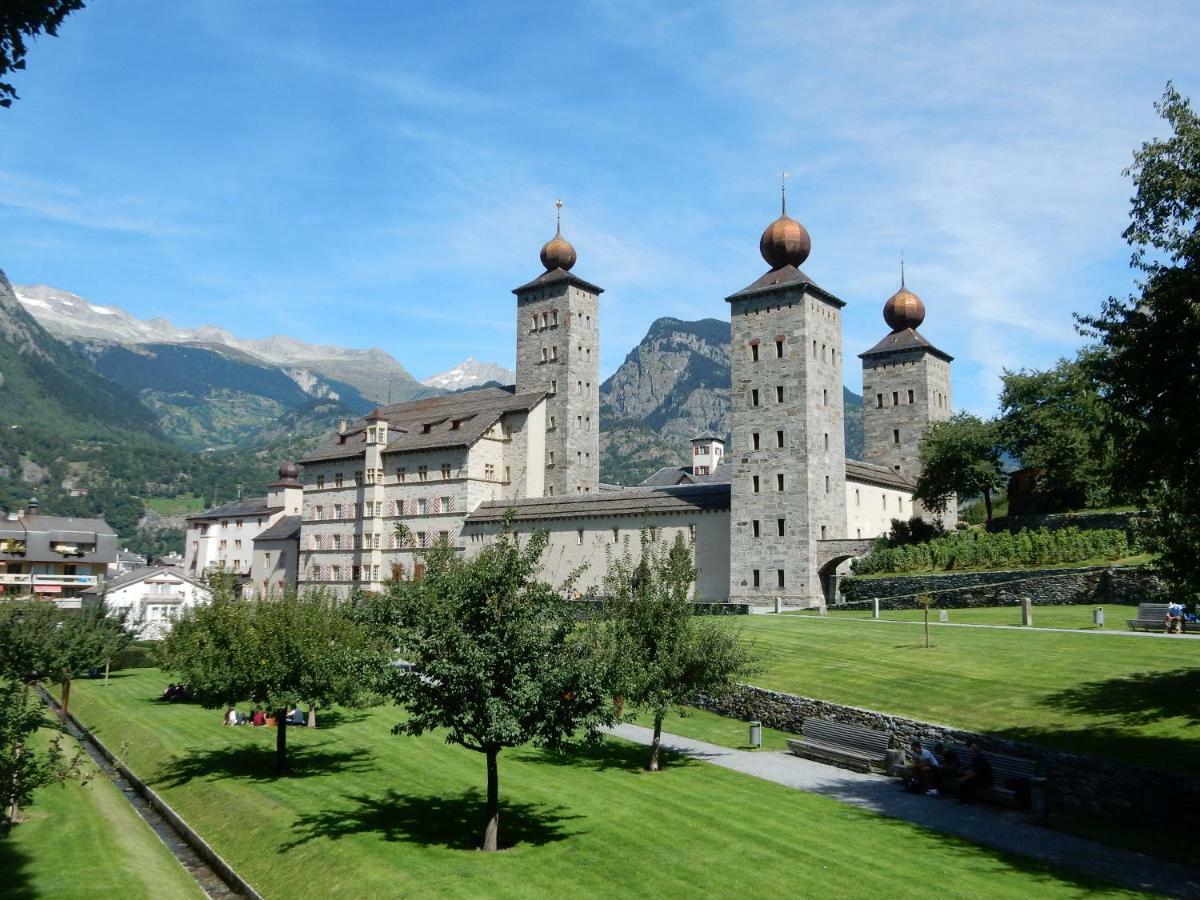 Gaestehaus St. Ursula Brig Eksteriør bilde